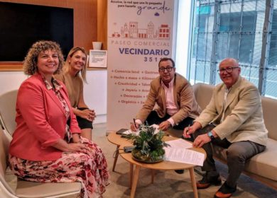 Firma convenio con entidad Cajasiete