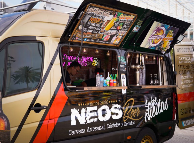 NEOS Craftbeer Burger Cocktail